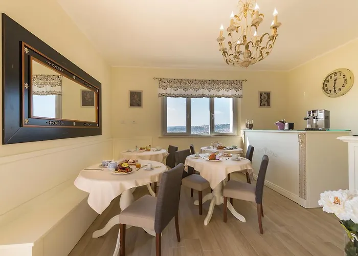 Alojamento de Acomodação e Pequeno-almoço Podere Abbazia 4*